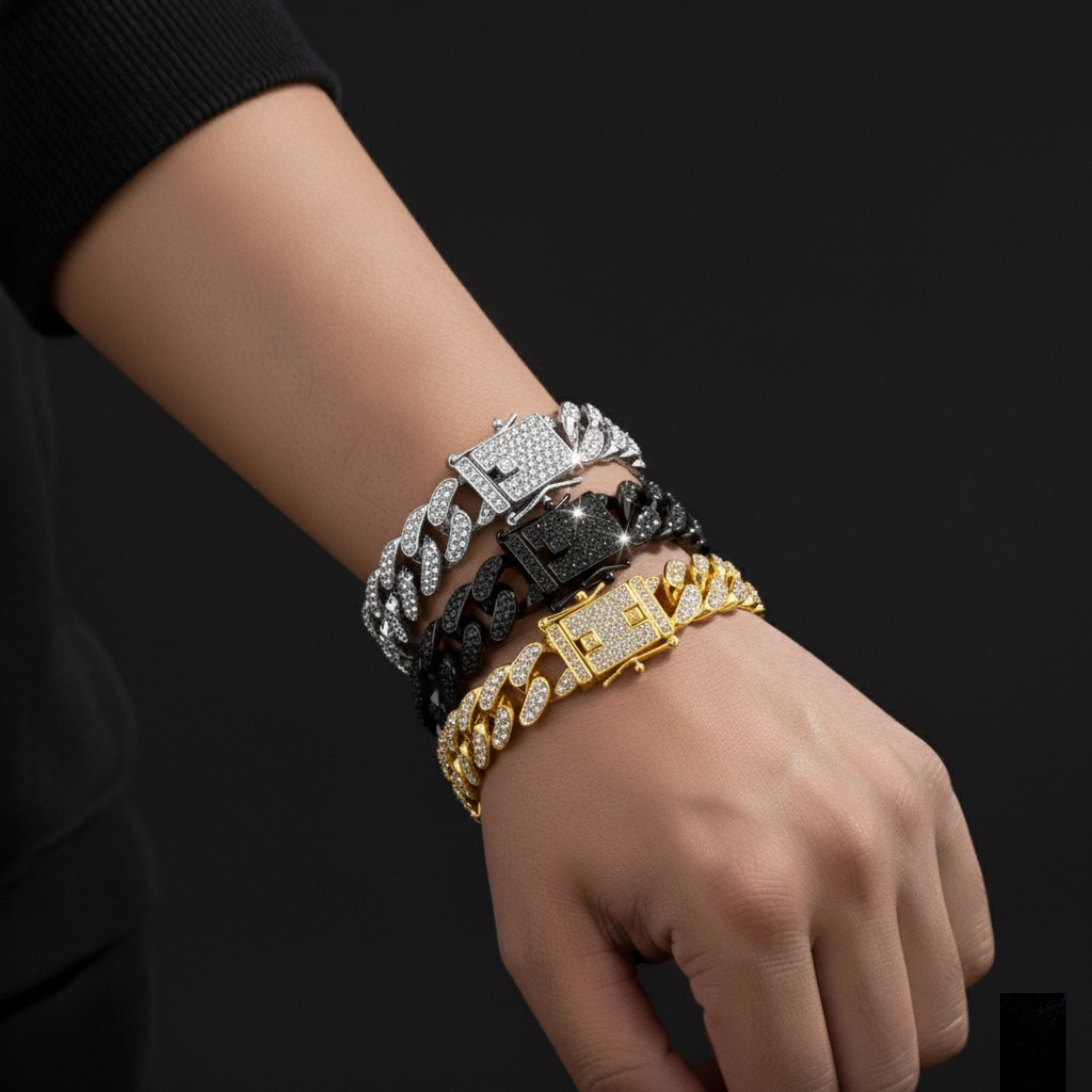 Luxury Black Iced Out Cuban Link Bracelet – Hip Hop Style Jewelry for Men & Women NEOLIGHT